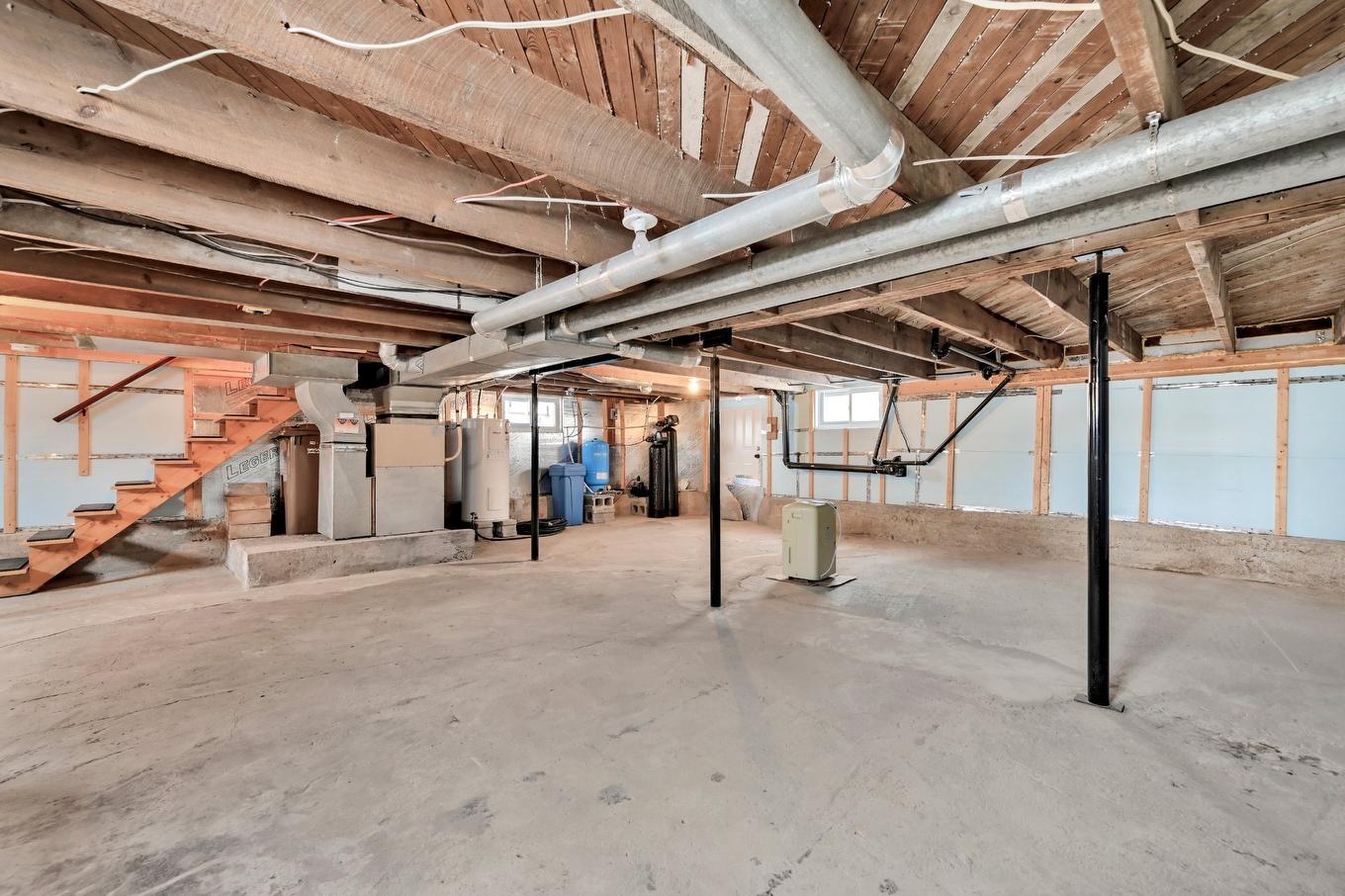 Basement - 439 Route 219, Saint-Cyprien-De-Napierville, QC - Indoor Photo Showing Basement