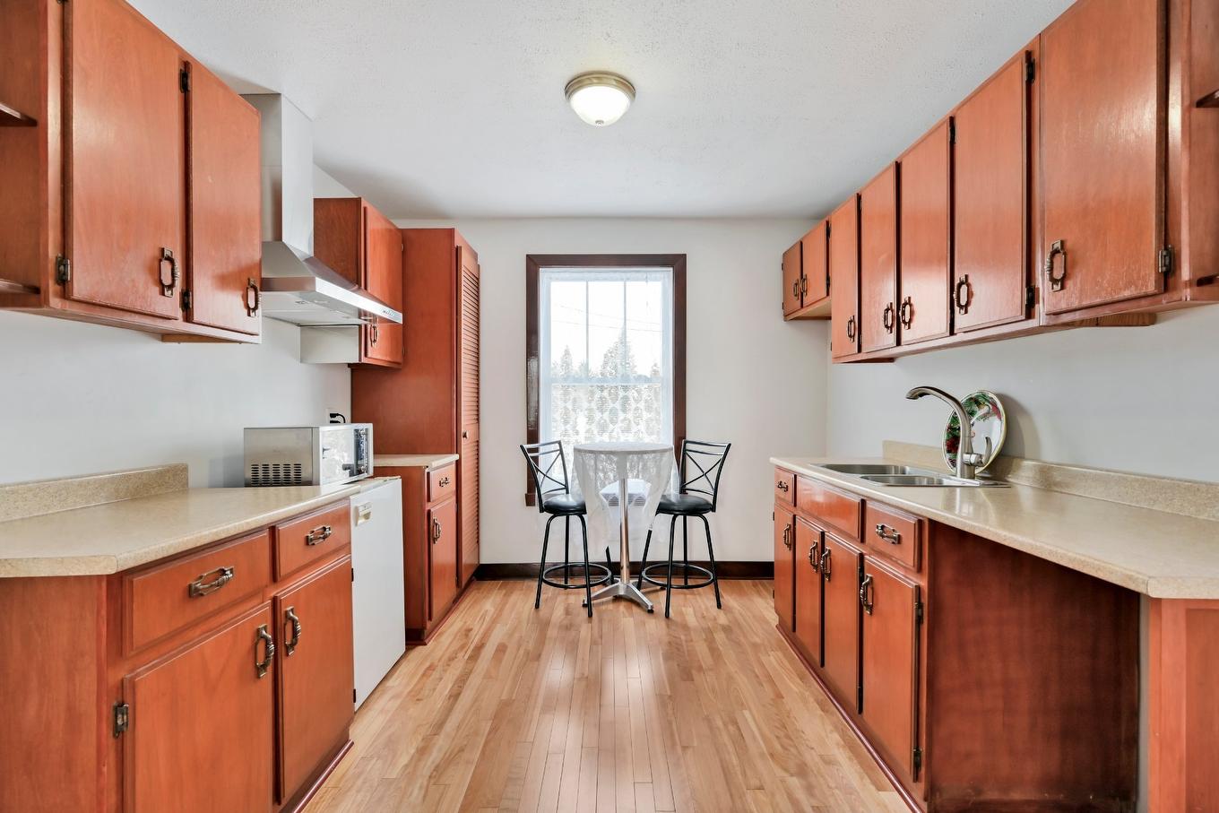 Kitchen - 439 Route 219, Saint-Cyprien-De-Napierville, QC - Indoor Photo Showing Kitchen