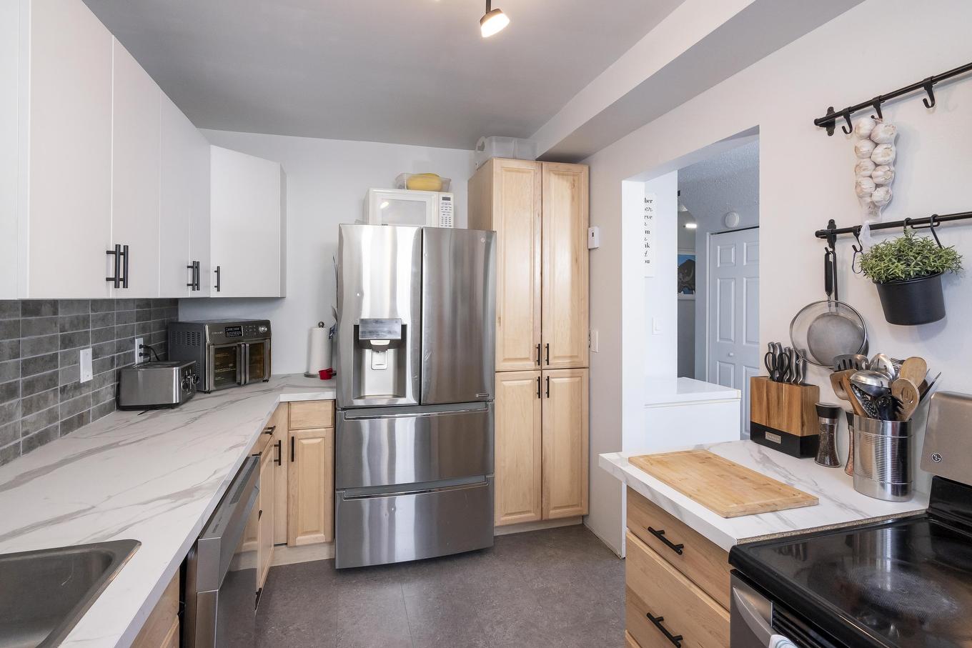 50 567 Edison Road, Thunder Bay, ON - Indoor Photo Showing Kitchen