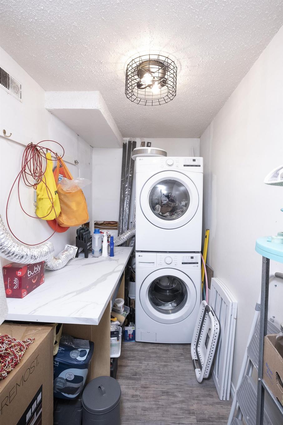 50 567 Edison Road, Thunder Bay, ON - Indoor Photo Showing Laundry Room