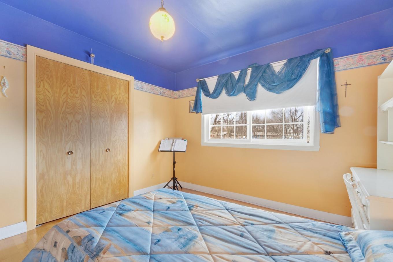 Chambre à coucher - 11450 Rue Filion, Montréal (Ahuntsic-Cartierville), QC - Indoor Photo Showing Bedroom