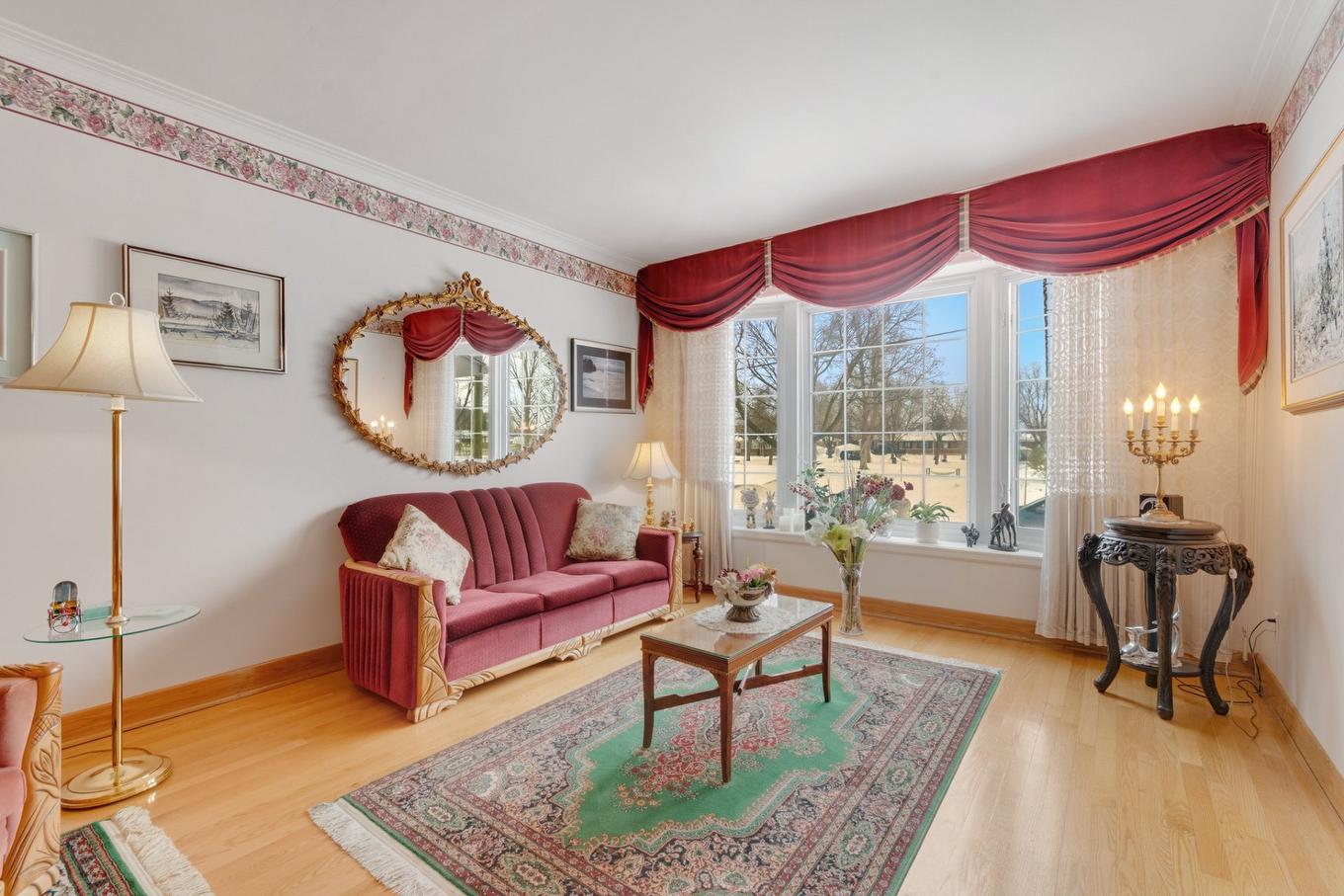 Salon - 11450 Rue Filion, Montréal (Ahuntsic-Cartierville), QC - Indoor Photo Showing Living Room