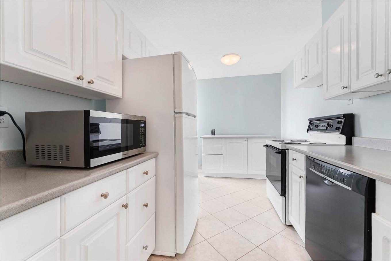 Cuisine - 1408-285 Rue Laurier, Gatineau (Hull), QC - Indoor Photo Showing Kitchen