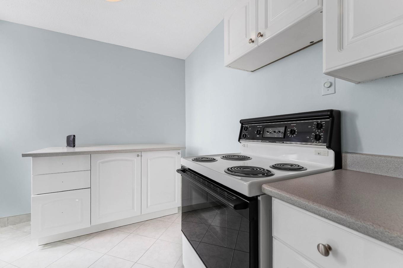 Cuisine - 1408-285 Rue Laurier, Gatineau (Hull), QC - Indoor Photo Showing Kitchen