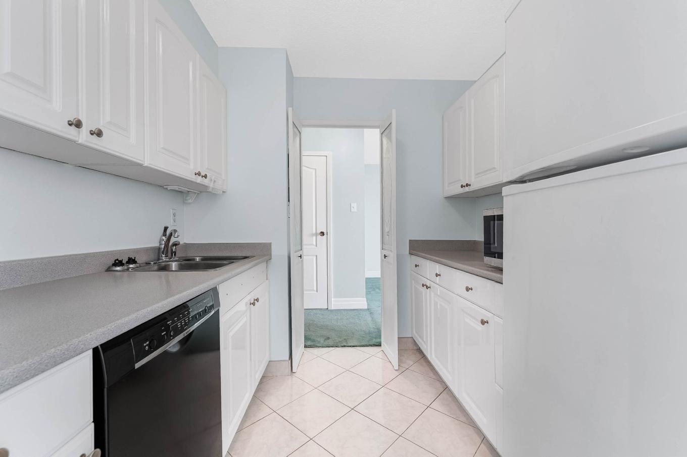 Cuisine - 1408-285 Rue Laurier, Gatineau (Hull), QC - Indoor Photo Showing Kitchen With Double Sink