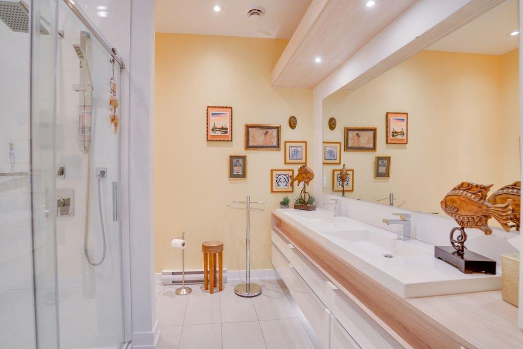 Salle de bains attenante à la CCP - 105-435 Rue De L'Atmosphère, Gatineau (Aylmer), QC - Indoor Photo Showing Bathroom