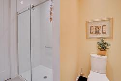 Salle de bains attenante à la CCP -