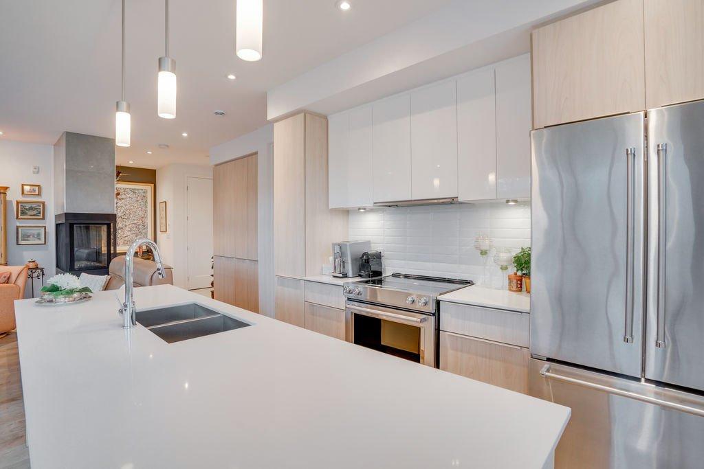 Cuisine - 105-435 Rue De L'Atmosphère, Gatineau (Aylmer), QC - Indoor Photo Showing Kitchen With Double Sink With Upgraded Kitchen