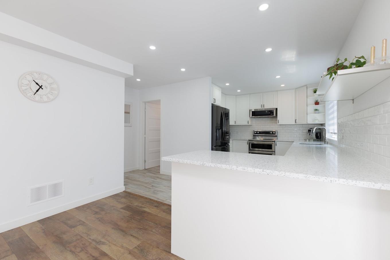 Cuisine - 19 8E Avenue, Laval (Auteuil), QC - Indoor Photo Showing Kitchen