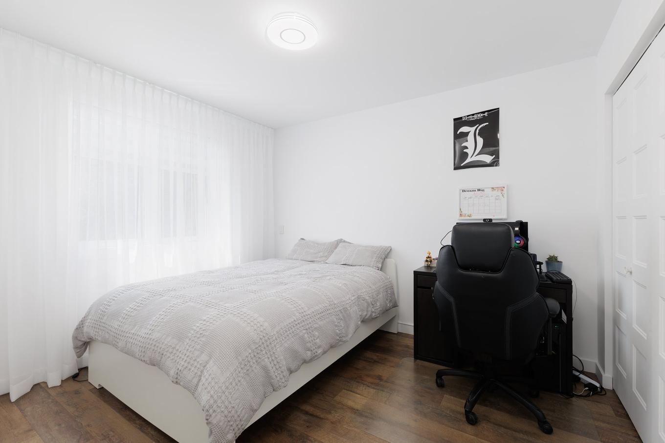 Chambre à coucher - 19 8E Avenue, Laval (Auteuil), QC - Indoor Photo Showing Bedroom