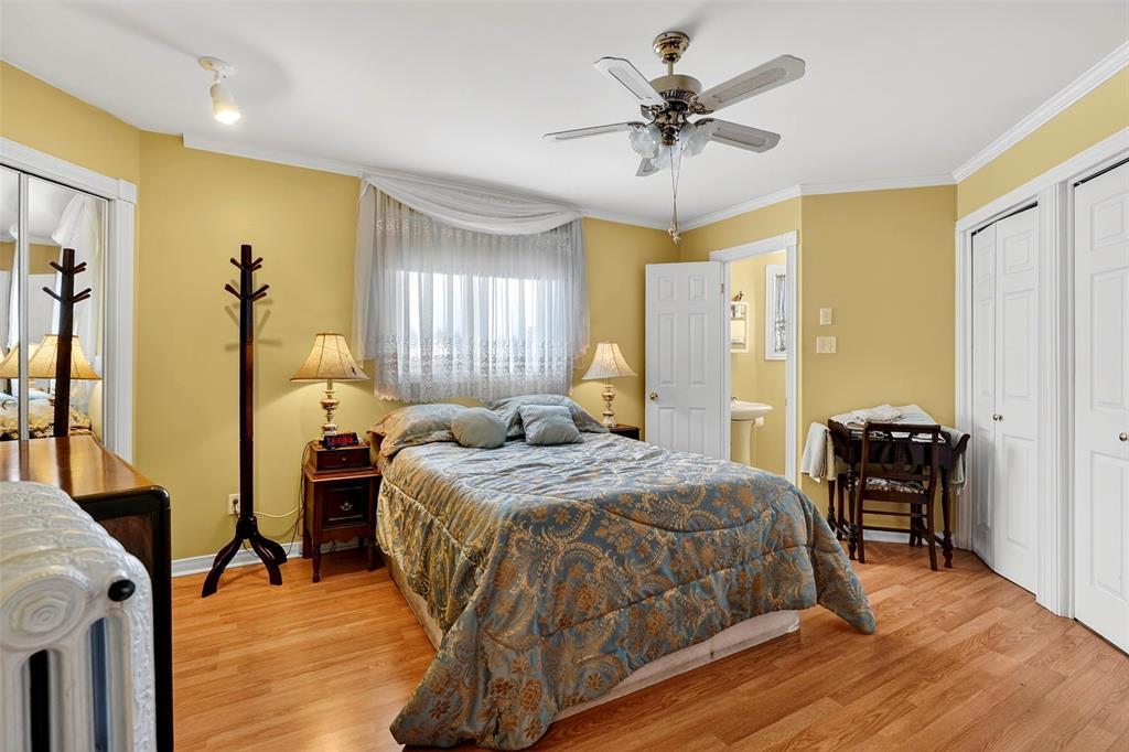 8 Glovers Road, Bareneed, NL