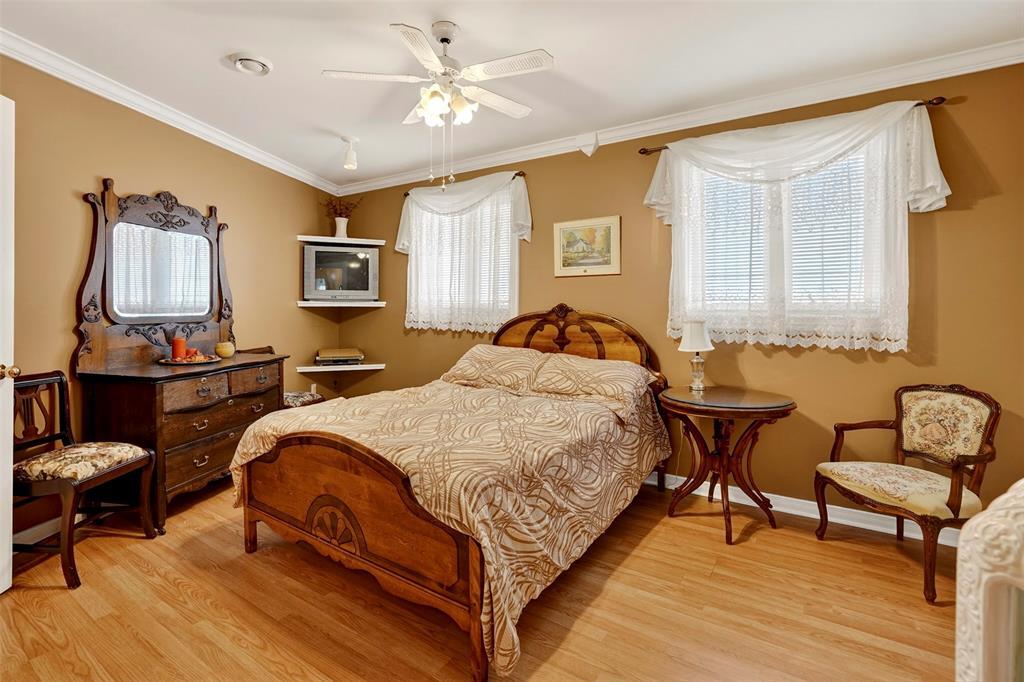 8 Glovers Road, Bareneed, NL