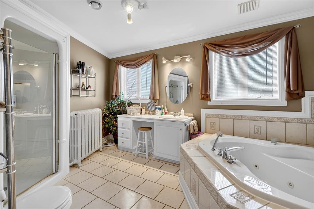 8 Glovers Road, Bareneed, NL