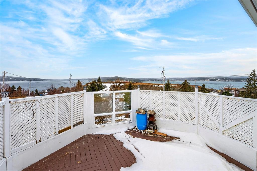 8 Glovers Road, Bareneed, NL