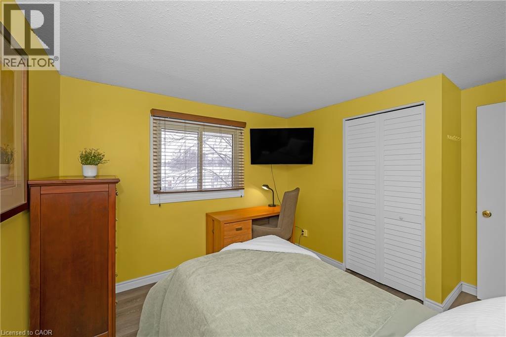 Spare bedroom - 375 Kingscourt Drive Unit# 21, Waterloo, ON - Indoor Photo Showing Bedroom