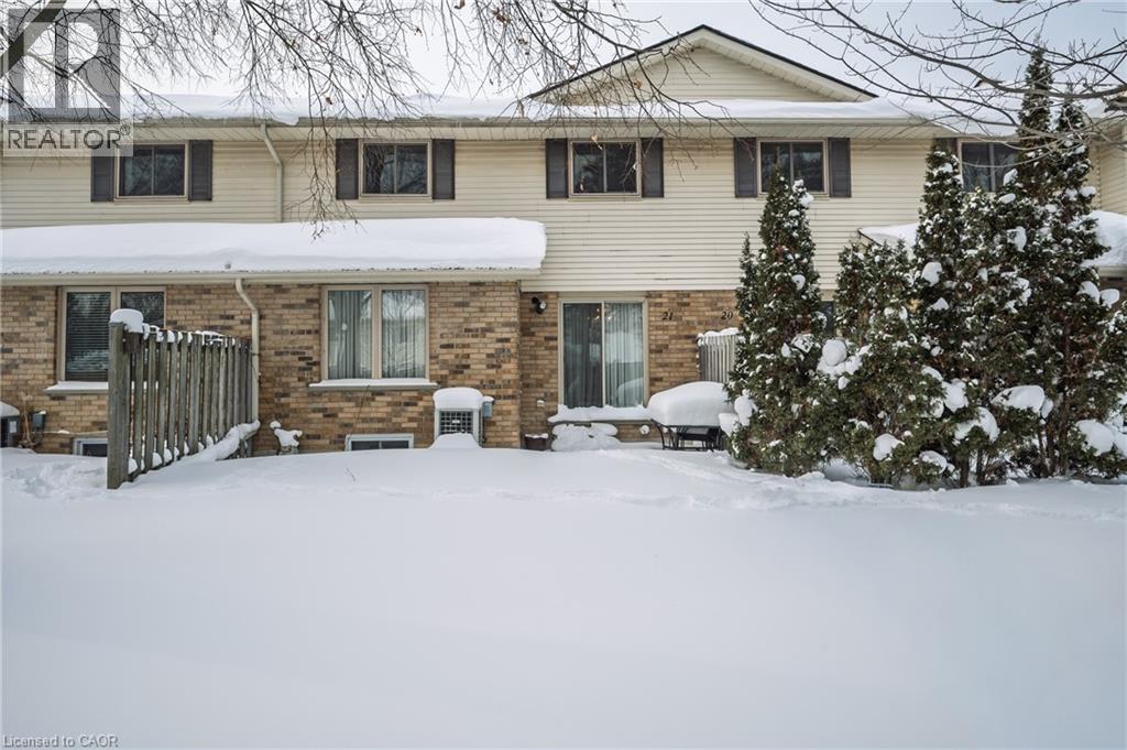 Rear view of house - 375 Kingscourt Drive Unit# 21, Waterloo, ON - Outdoor