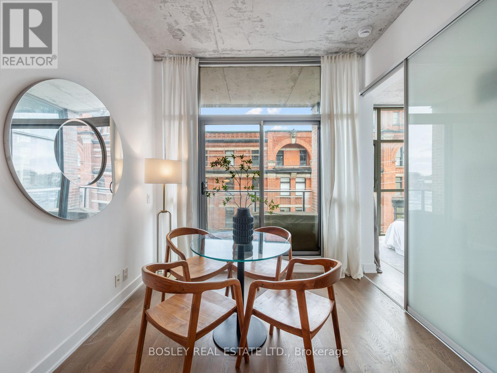 404 - 2 Gladstone Avenue, Toronto, ON - Indoor