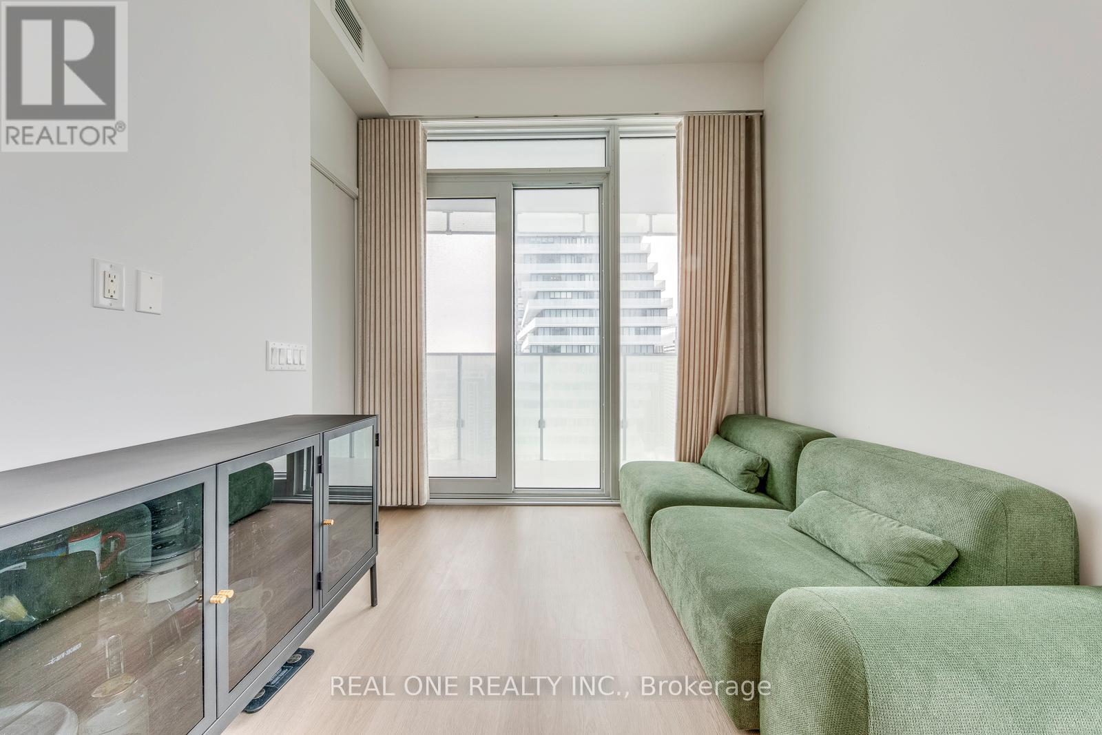 3703 - 3883 Quartz Road, Mississauga, ON - Indoor