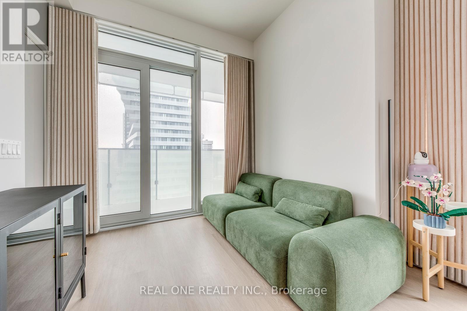 3703 - 3883 Quartz Road, Mississauga, ON - Indoor