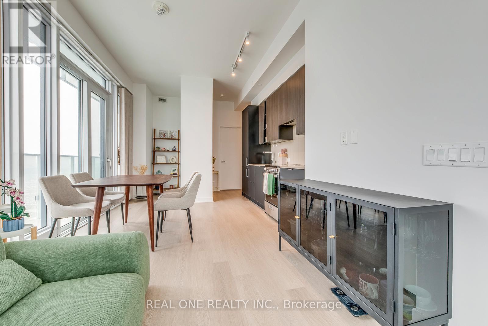3703 - 3883 Quartz Road, Mississauga, ON - Indoor