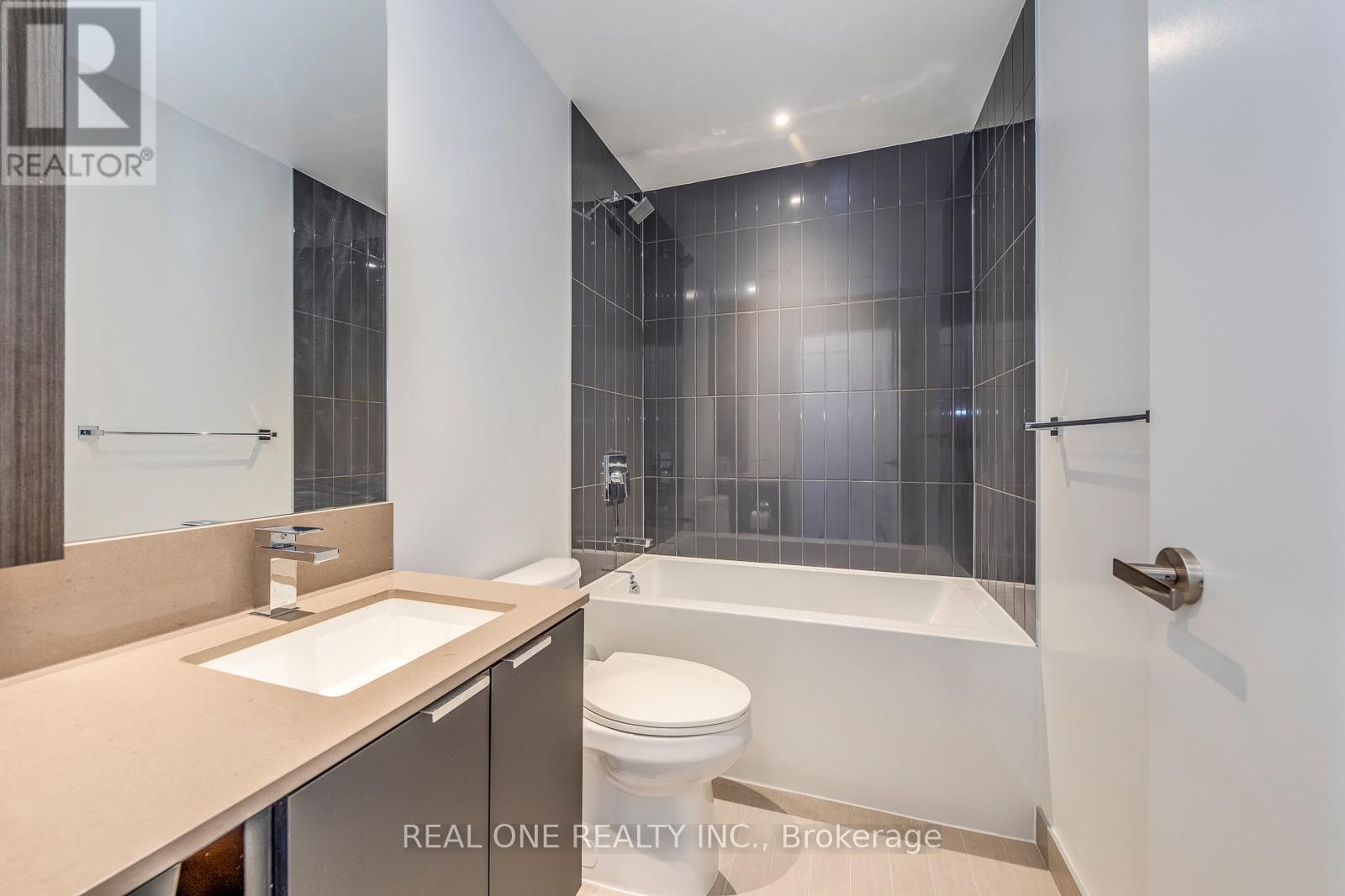 3703 - 3883 Quartz Road, Mississauga, ON - Indoor Photo Showing Bathroom