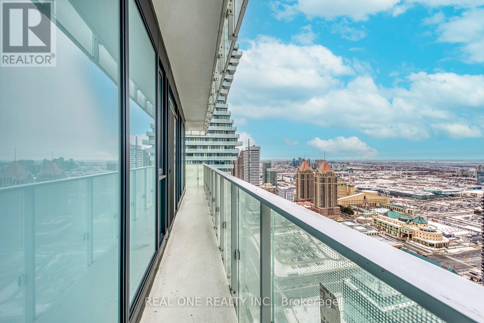 3703 - 3883 Quartz Road, Mississauga, ON - Outdoor With Balcony With View