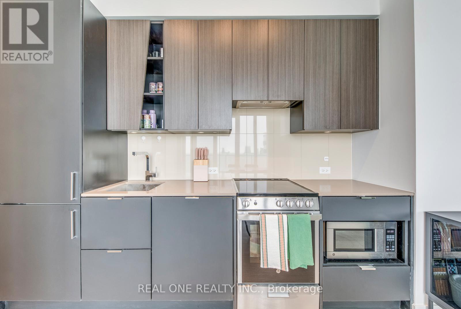 3703 - 3883 Quartz Road, Mississauga, ON - Photo Showing Kitchen