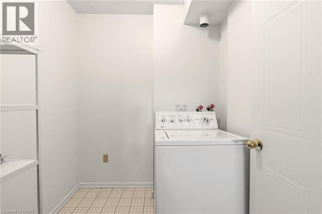 Laundry Area - 5 Kenneth Avenue Unit# 1102, North York, ON - Indoor Photo Showing Laundry Room