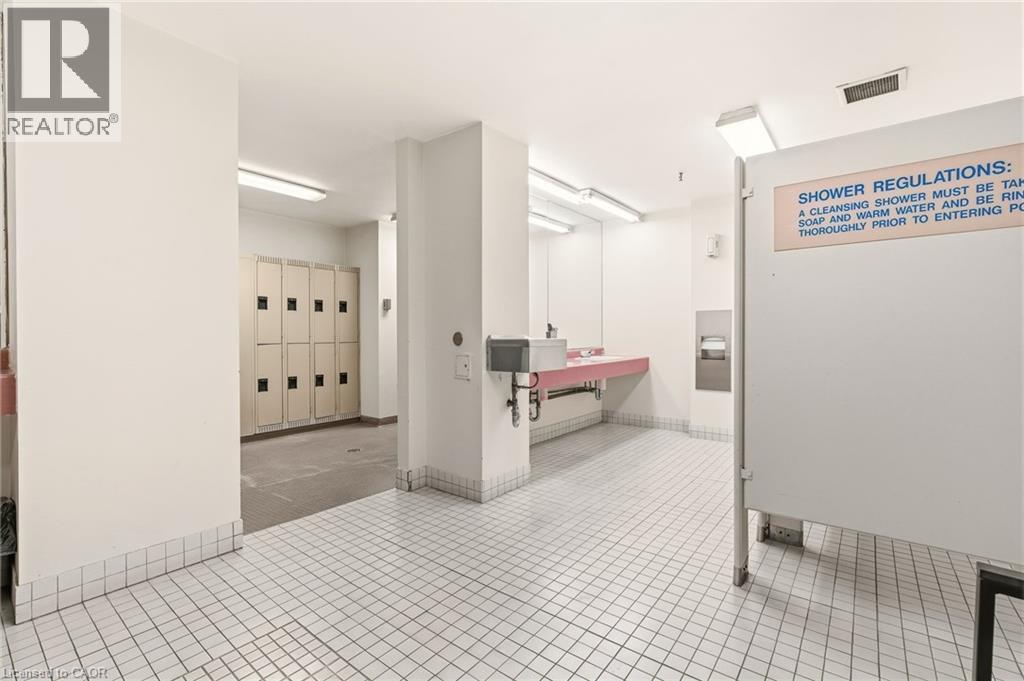 Amenities - Shower Area - 5 Kenneth Avenue Unit# 1102, North York, ON - Indoor Photo Showing Other Room