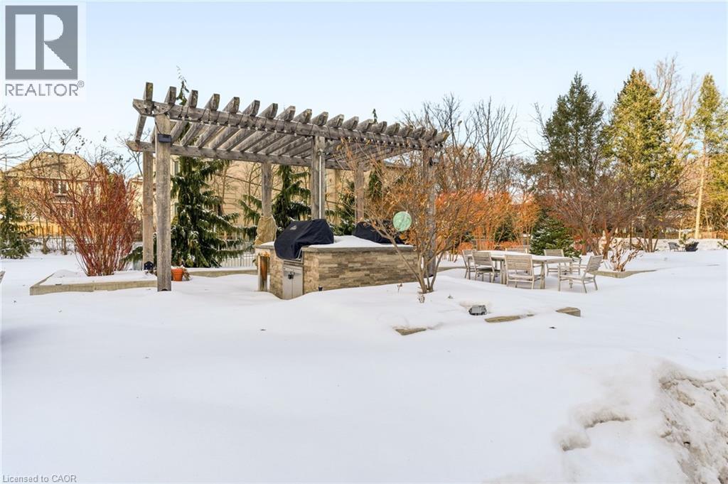 Front Exterior - 5 Kenneth Avenue Unit# 1102, North York, ON - Outdoor With View