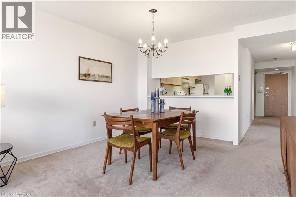 Dining Area - 5 Kenneth Avenue Unit# 1102, North York, ON - Indoor Photo Showing Dining Room
