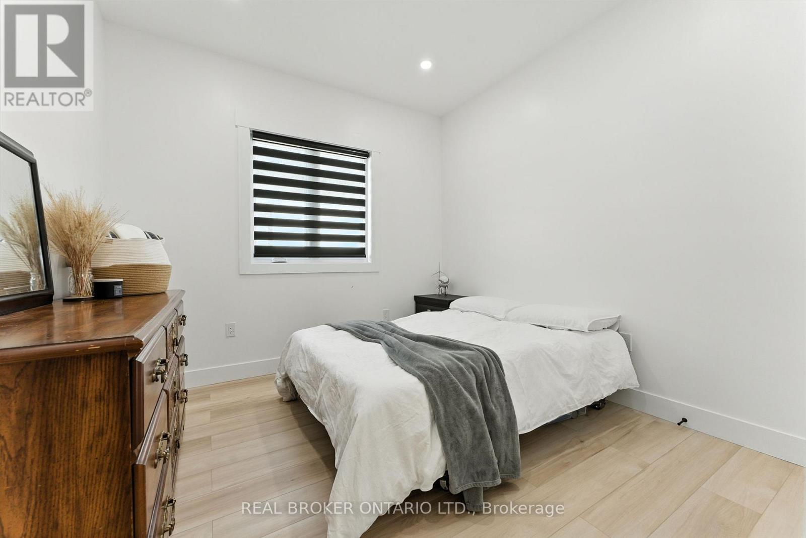 9 Macneil Court, Bayham, ON - Indoor Photo Showing Bedroom