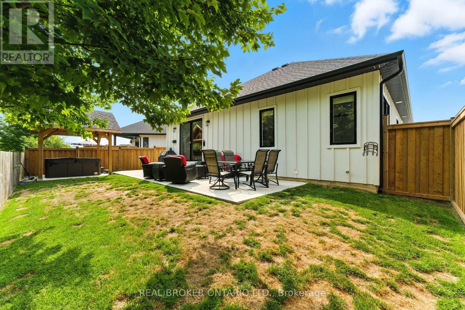 9 Macneil Court, Bayham, ON - Outdoor With Deck Patio Veranda