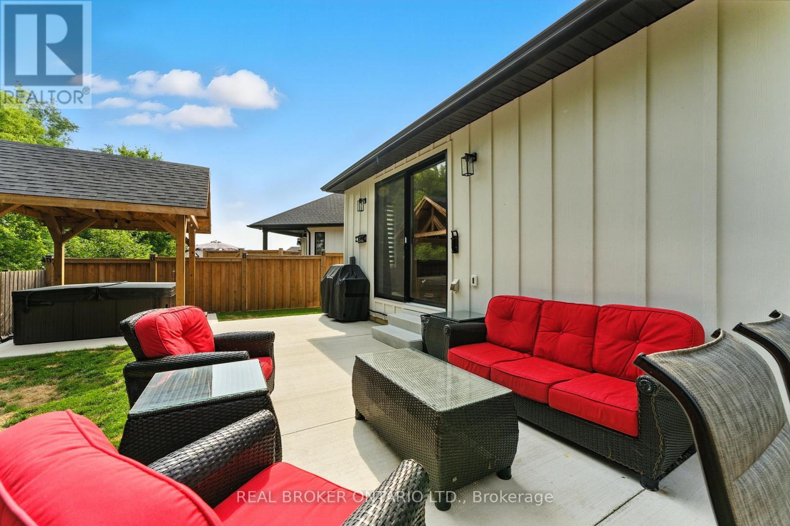 9 Macneil Court, Bayham, ON - Outdoor With Deck Patio Veranda With Exterior