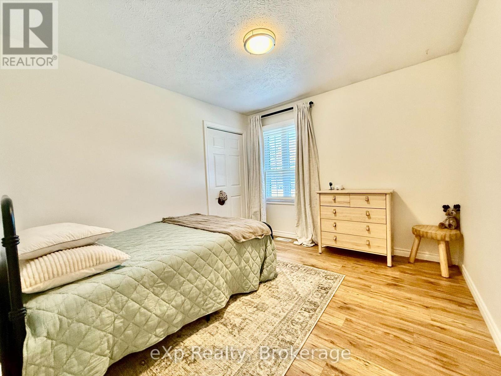 217 Thomas Street, Brockton, ON - Indoor Photo Showing Bedroom