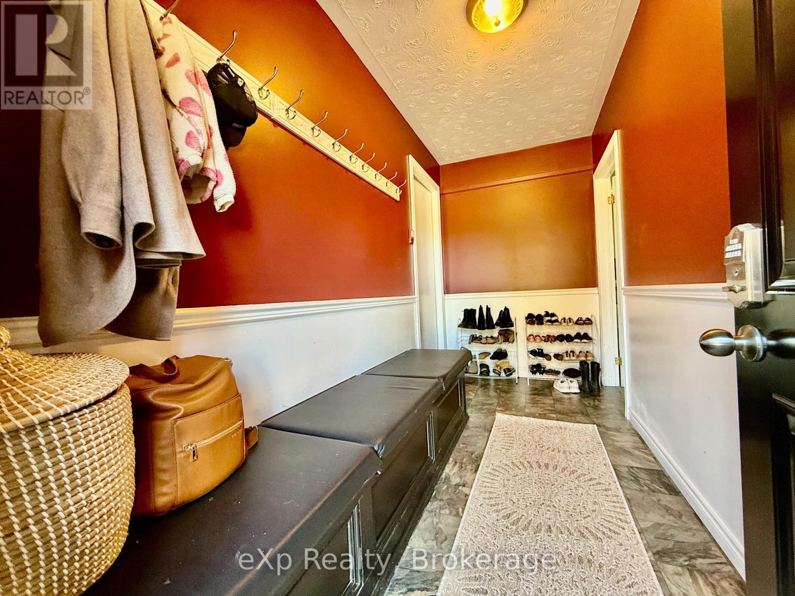 217 Thomas Street, Brockton, ON - Indoor Photo Showing Other Room