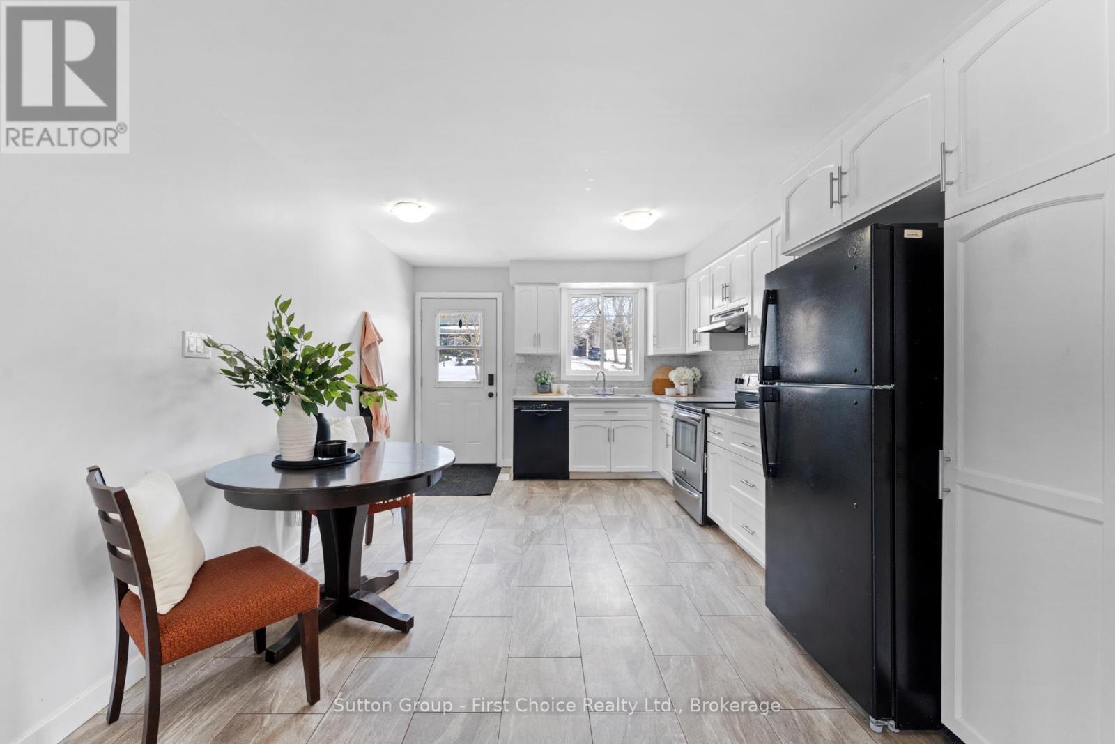 282 Church Street S, St. Marys, ON - Indoor Photo Showing Other Room