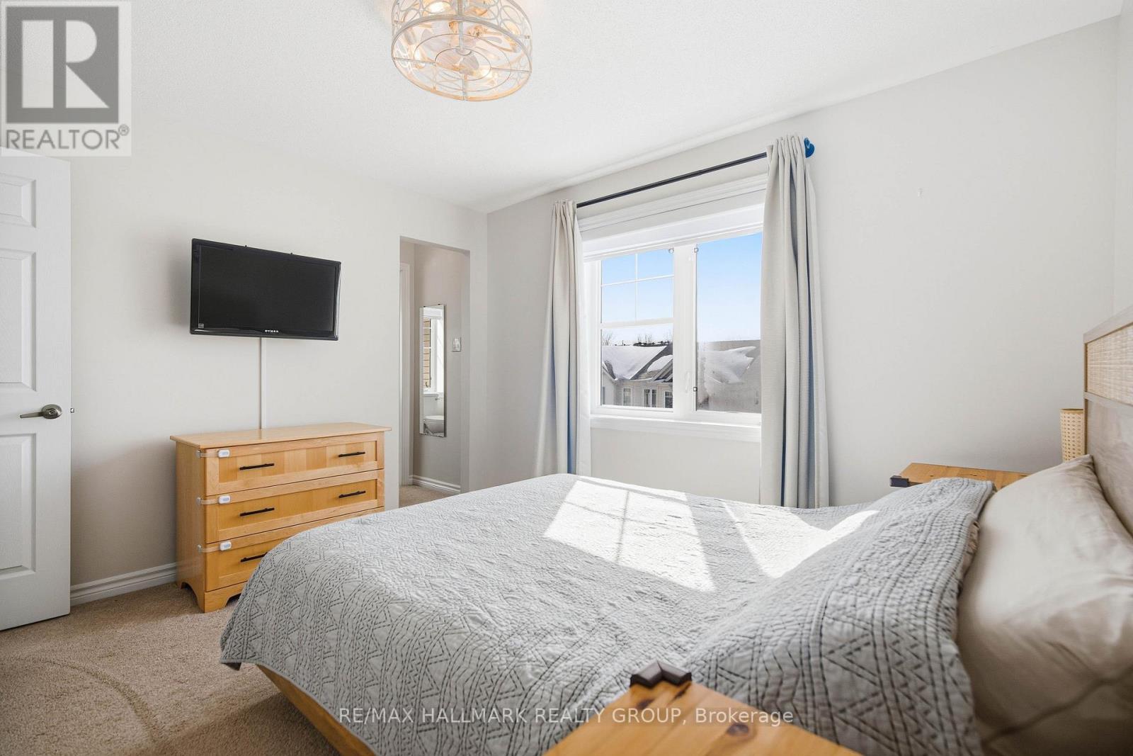 501 Sedgebrook Way, Ottawa, ON - Indoor Photo Showing Bedroom