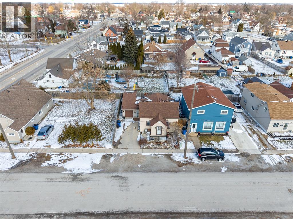 324 Queen Street, Wallaceburg, ON - Outdoor With View