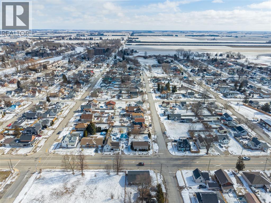 324 Queen Street, Wallaceburg, ON - Outdoor With View