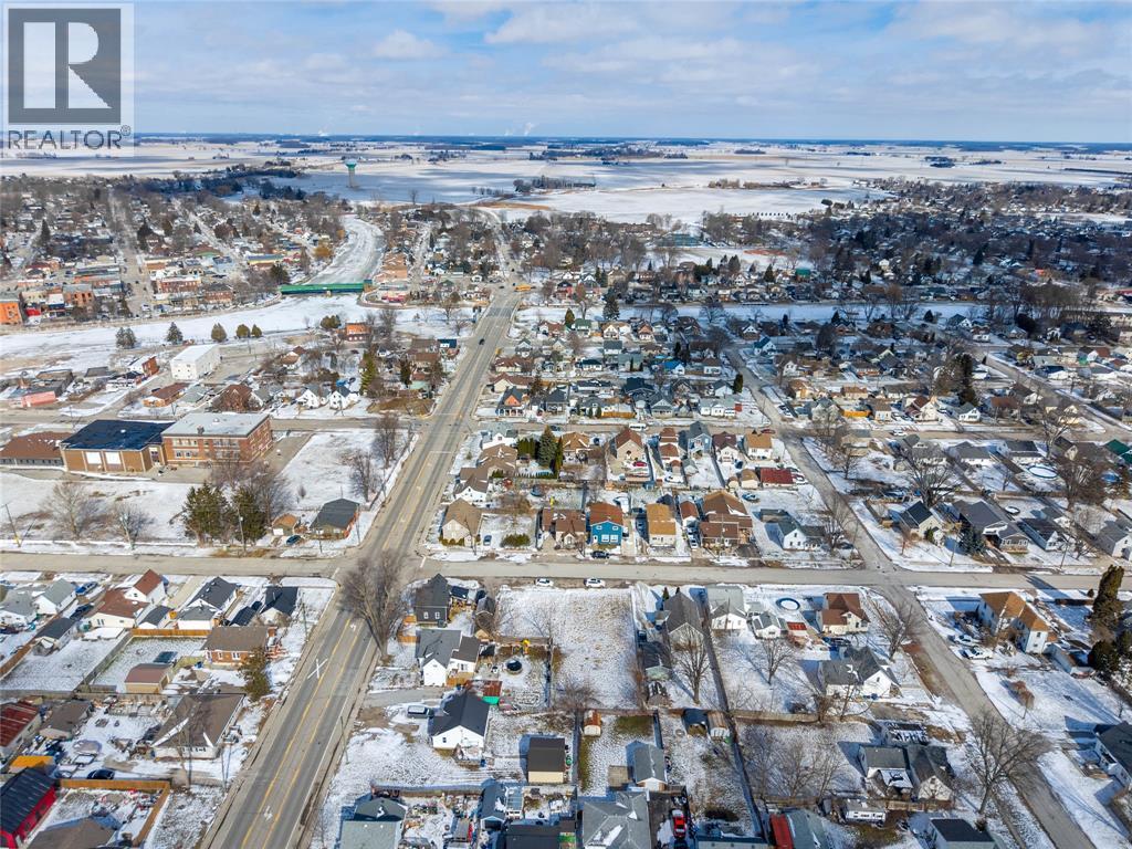 324 Queen Street, Wallaceburg, ON - Outdoor With View