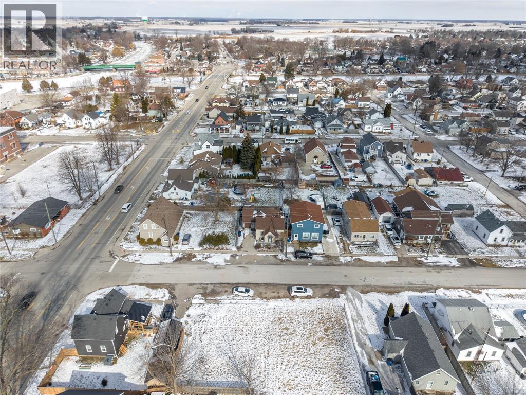 324 Queen Street, Wallaceburg, ON - Outdoor With View