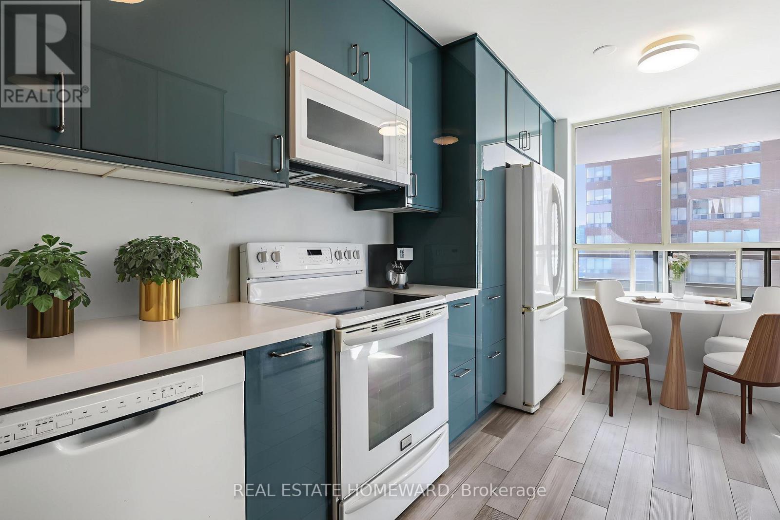 1901 - 195 Wynford Drive, Toronto, ON - Indoor Photo Showing Kitchen