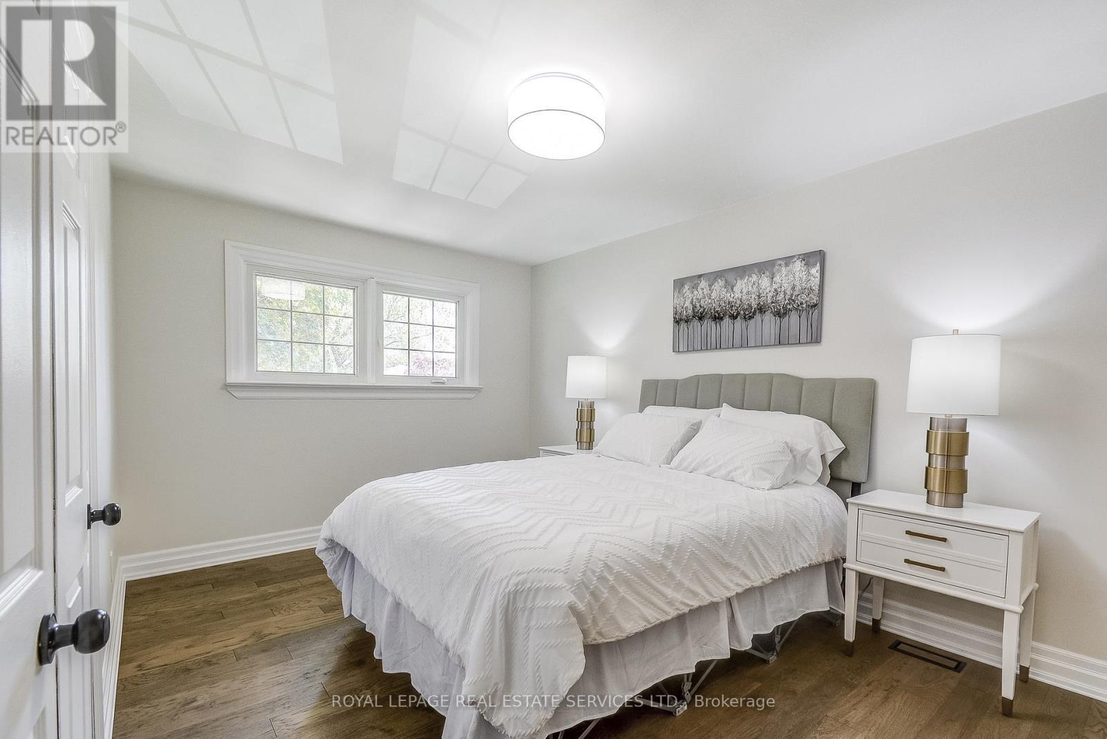Primary Bedroom - 351 Strathcona Drive, Burlington, ON - Indoor Photo Showing Bedroom