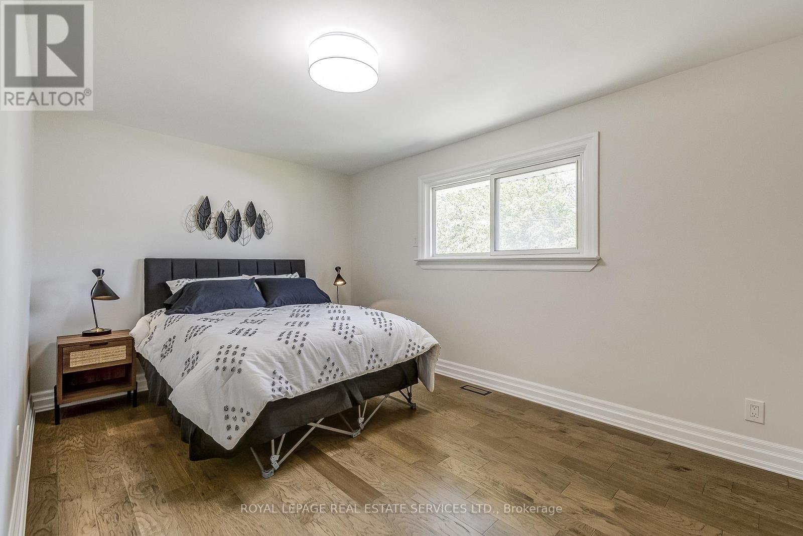 Bedroom 3 - 351 Strathcona Drive, Burlington, ON - Indoor Photo Showing Bedroom