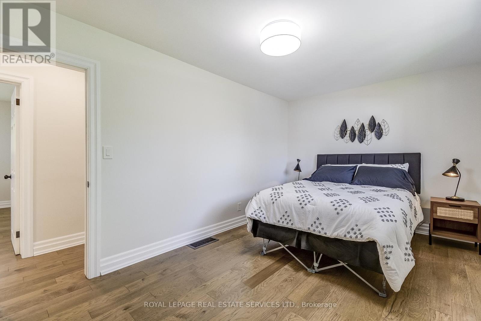 Bedroom 3 - 351 Strathcona Drive, Burlington, ON - Indoor Photo Showing Bedroom