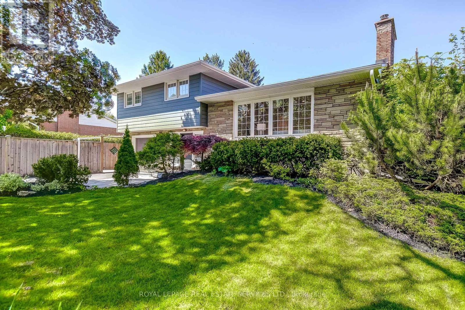 3-bedroom, 2.5-bath - 351 Strathcona Drive, Burlington, ON - Outdoor