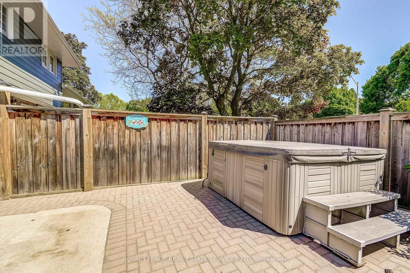 Hot Tub - 351 Strathcona Drive, Burlington, ON - Outdoor