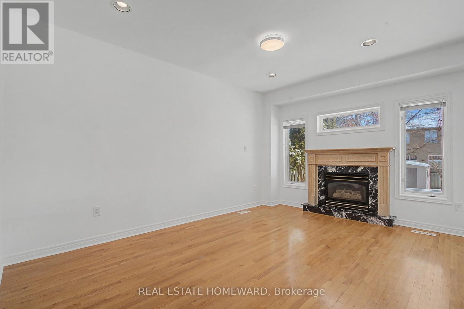173 Forestwood Street, Richmond Hill, ON - Indoor Photo Showing Living Room With Fireplace