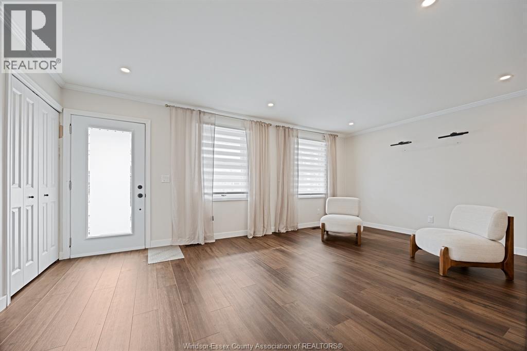 945 Laurier, Lasalle, ON - Indoor Photo Showing Other Room